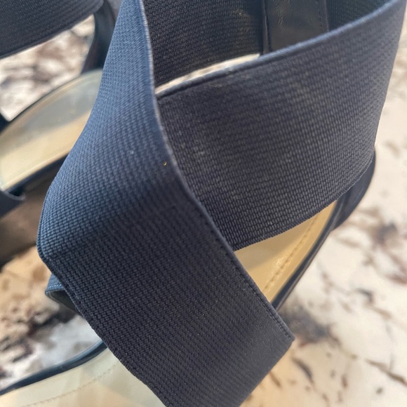 MARC FISHER ELASTIC CROSS STRAP WEDGE - Picture 5 of 8